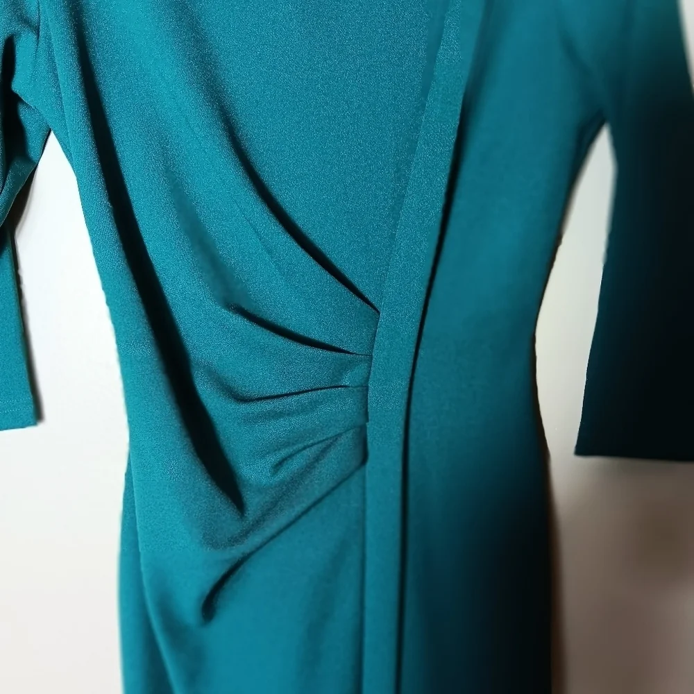 Aisize Vintage Refined Forest Green Pencil Dress. Size small.